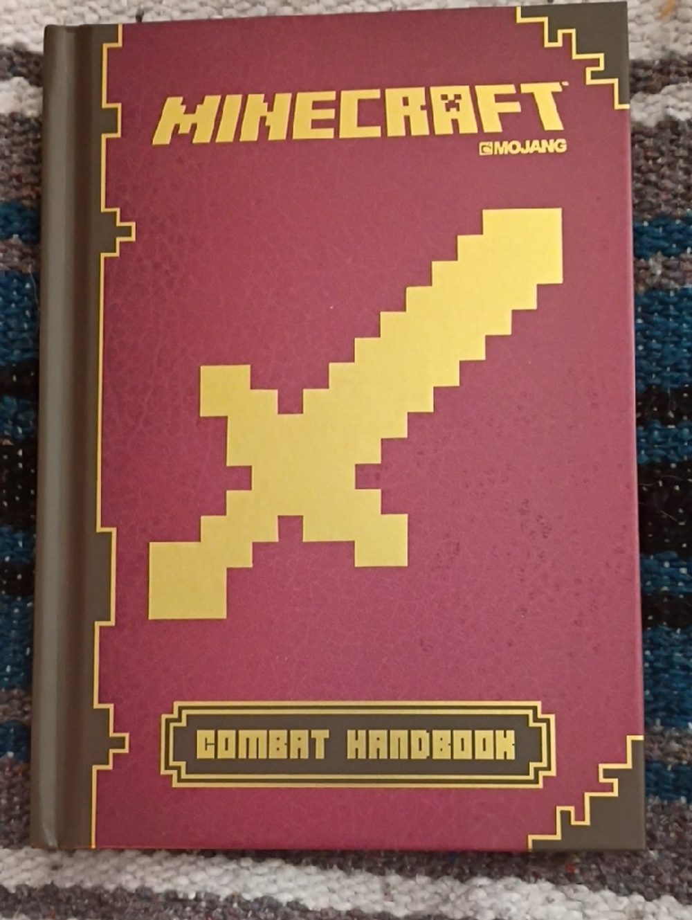 Minecraft:The Complete Handbook Collection - Picture 2 of 9